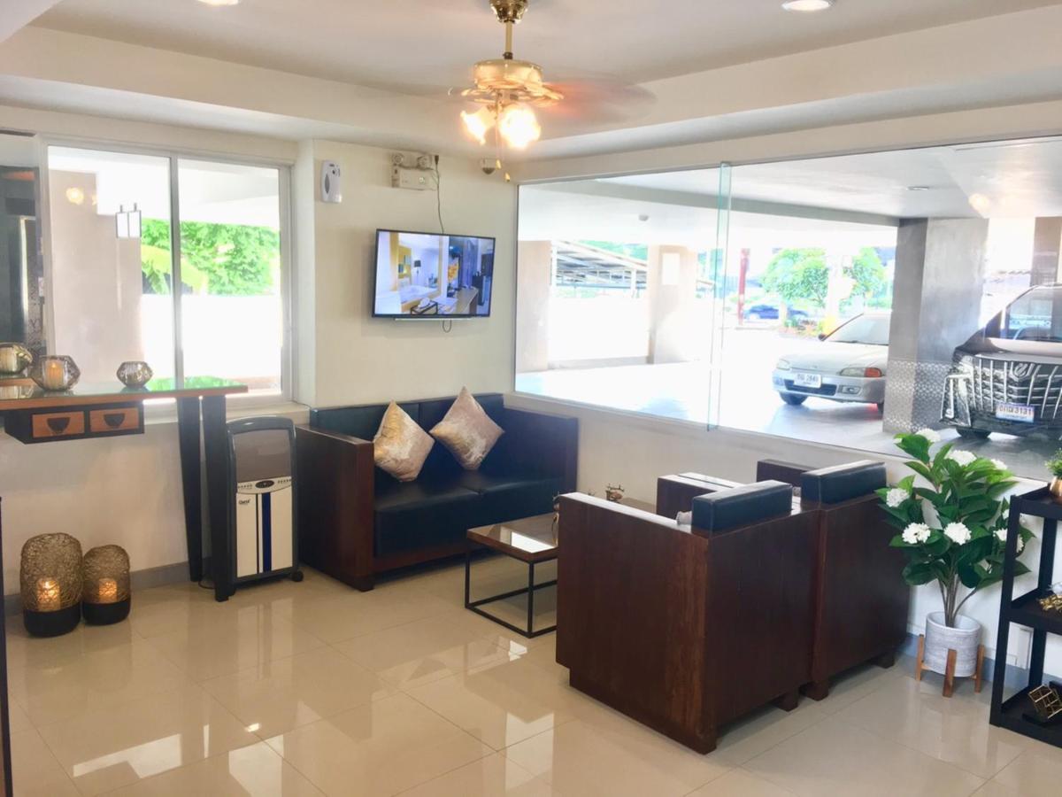The Greenery Central Suite & Hotel 치앙마이 외부 사진