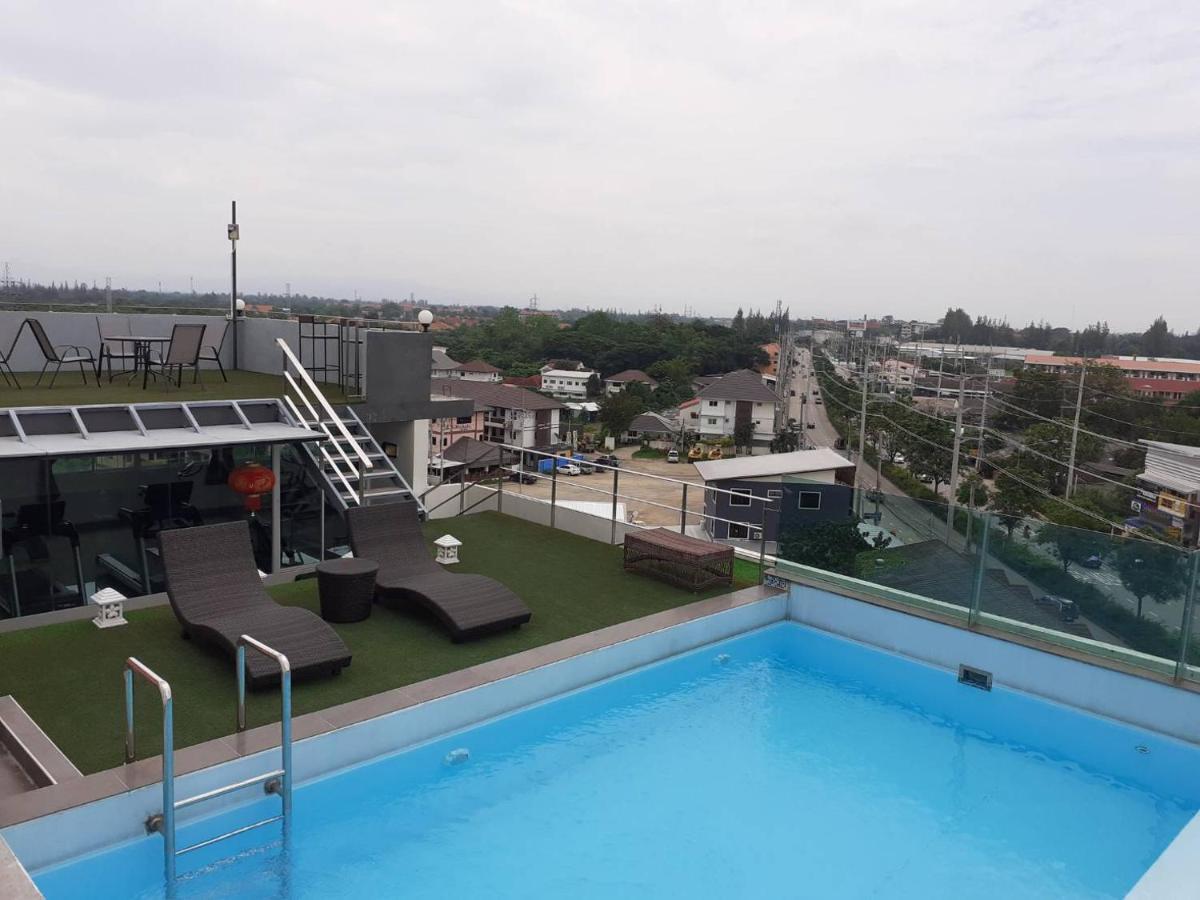 The Greenery Central Suite & Hotel 치앙마이 외부 사진