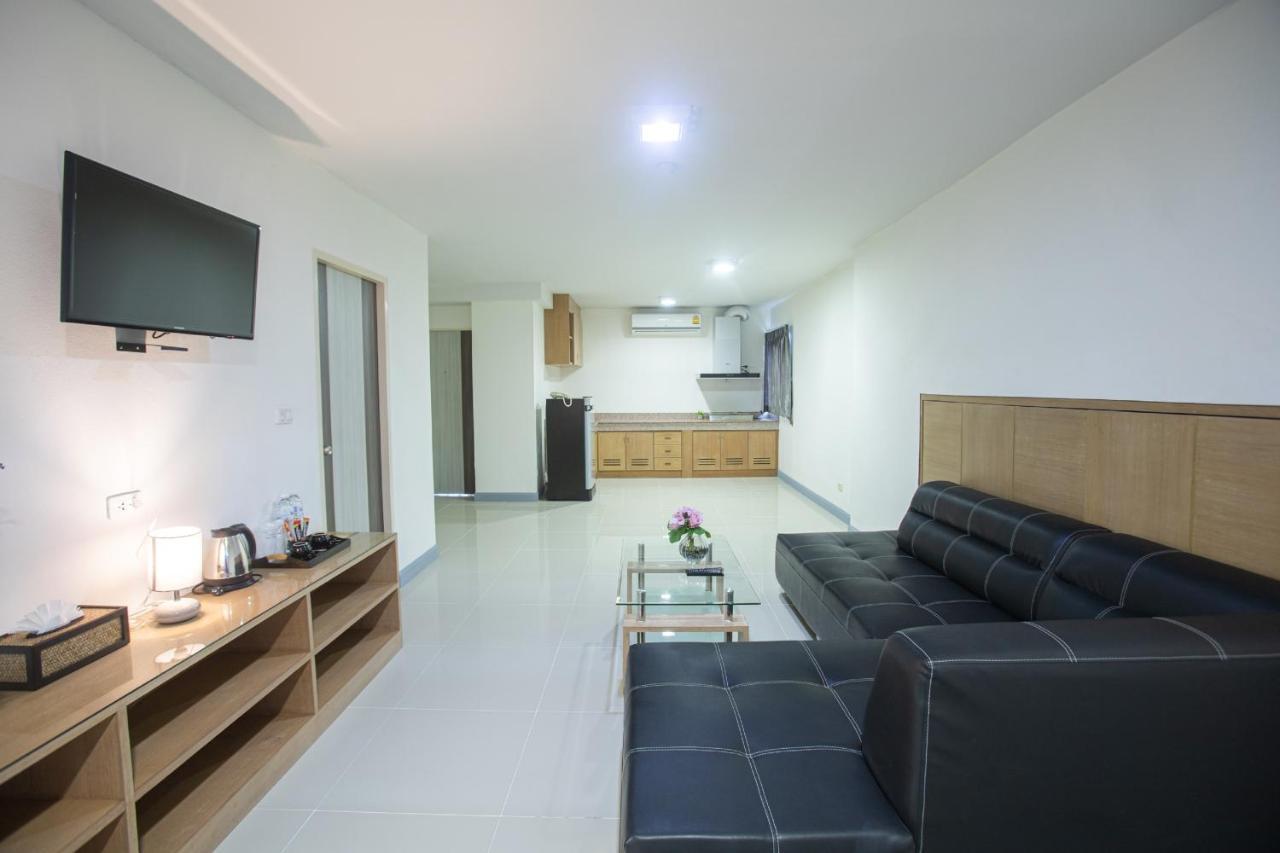 The Greenery Central Suite & Hotel 치앙마이 외부 사진