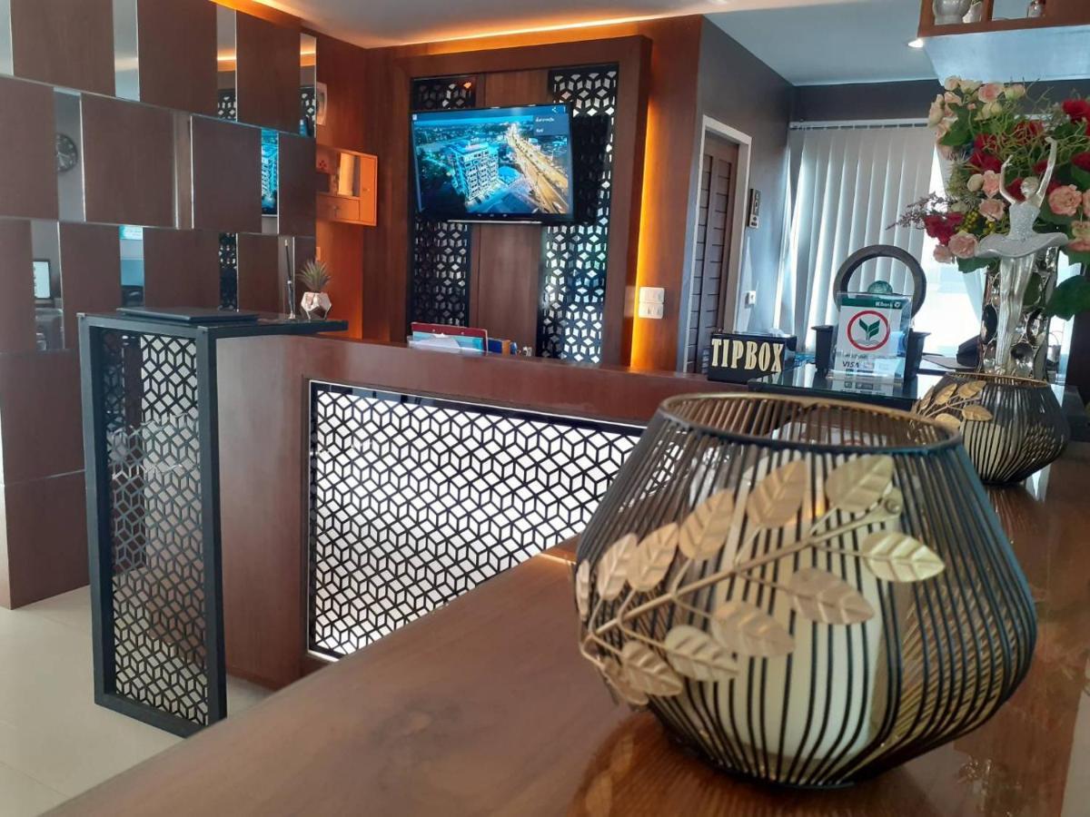 The Greenery Central Suite & Hotel 치앙마이 외부 사진